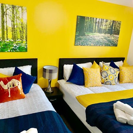 2 Bedrooms Modern Apartment, Lounge, Full Kitchen, Balcony, 5 Minutes Stratford Station London Bagian luar foto