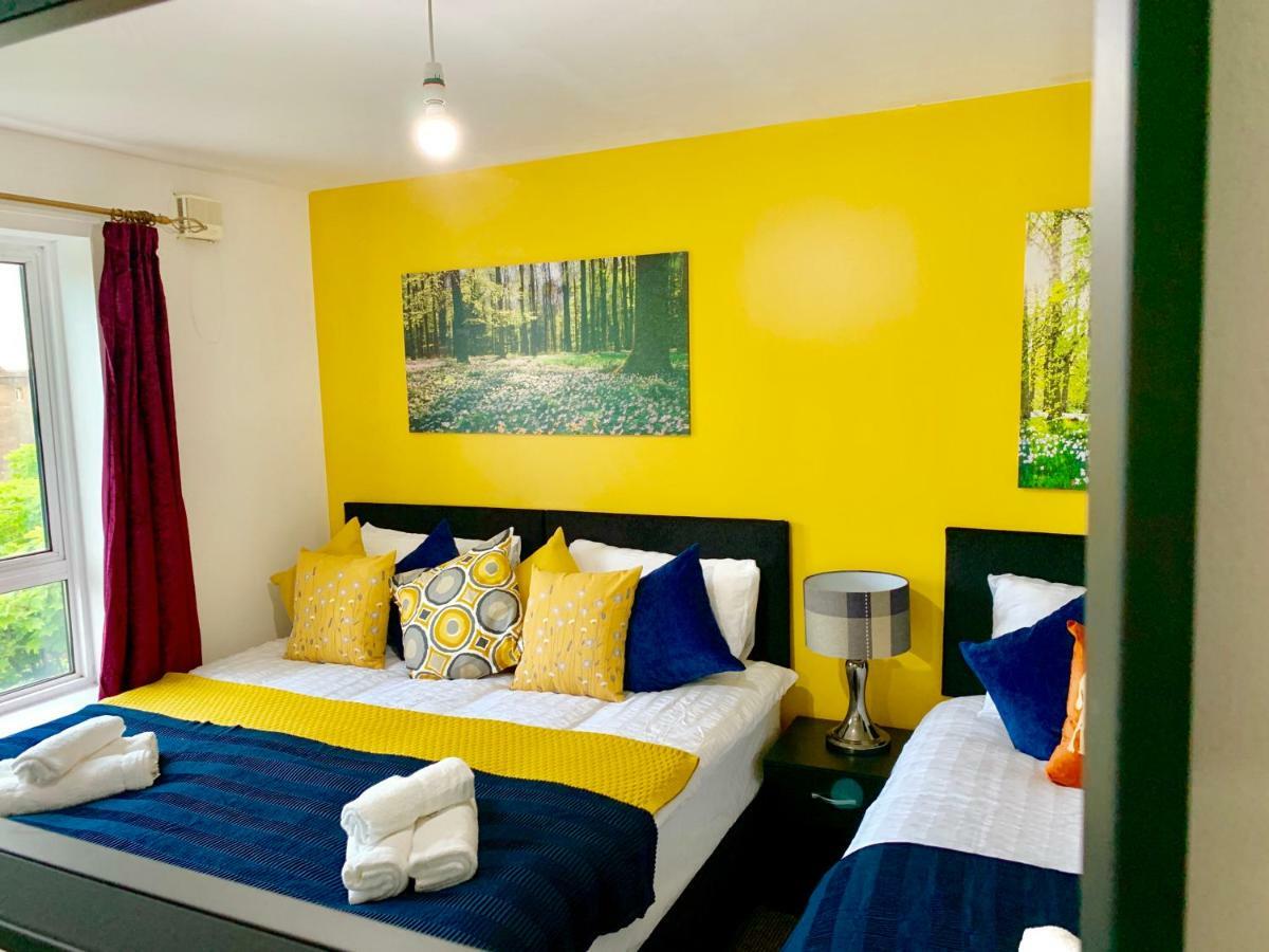 2 Bedrooms Modern Apartment, Lounge, Full Kitchen, Balcony, 5 Minutes Stratford Station London Bagian luar foto